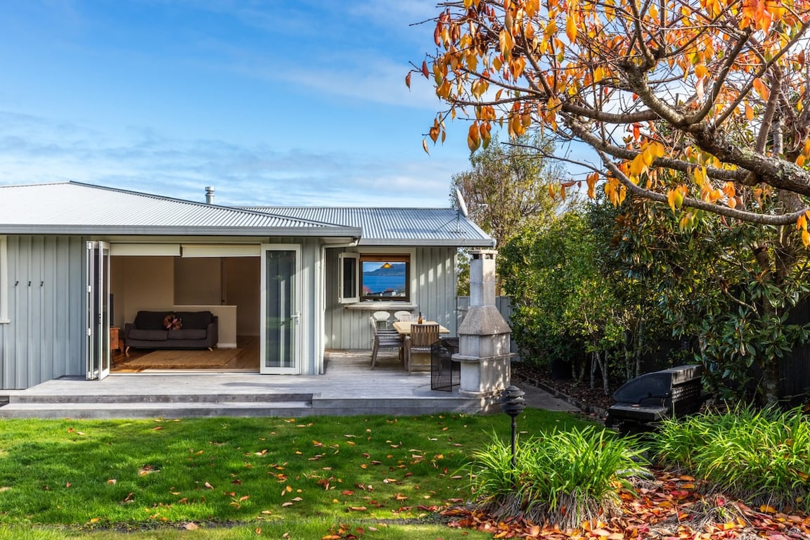 Great Lake Getaway - Your Spacious Taupo Retreat