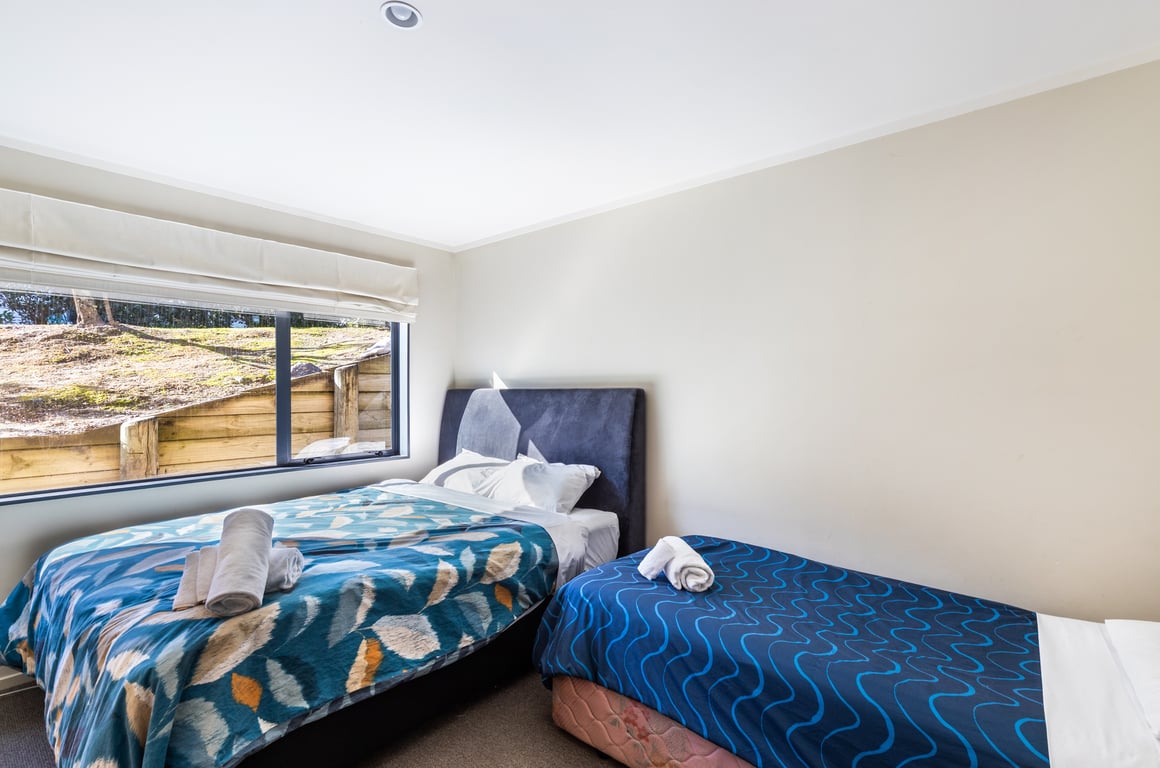 Hawai Holiday House - Large Family Bach - Wi-Fi