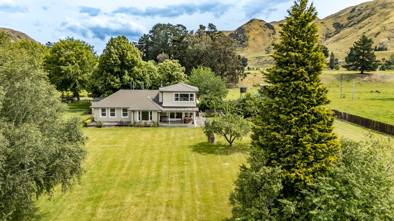 'The Lookout' Lochiel