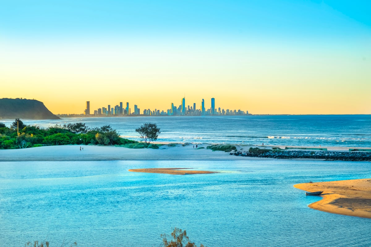 Luxury Gold Coast Apartment with Rootop Terrace