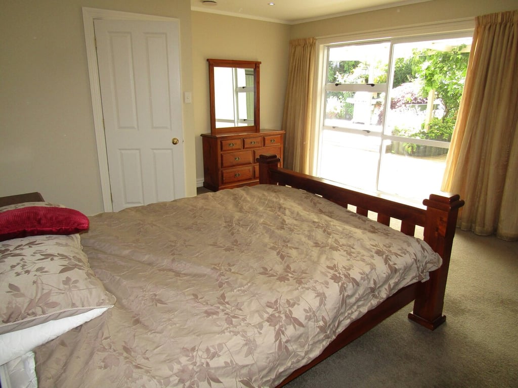 Shepherd House - Large Home With Hot Pool And Wi-Fi