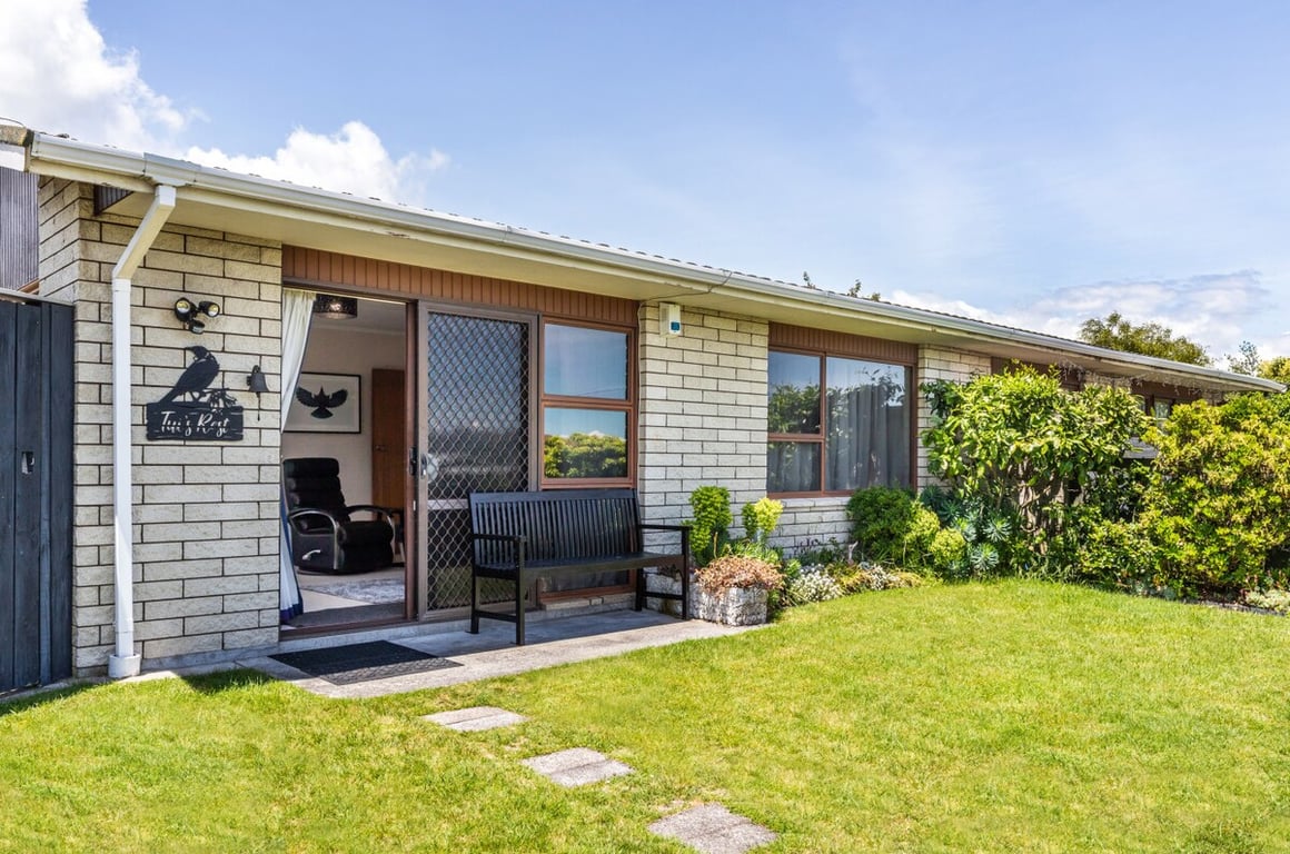 Tui'S Rest - Sunny 2-Bedroom Taupo Unit Walk To Town