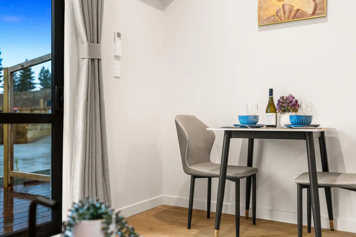 New stylish 1bedroom premium studio/UnitC