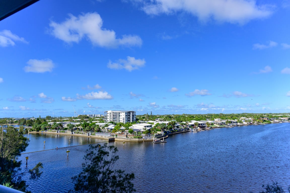 Broadwater 1 Bed Apartment