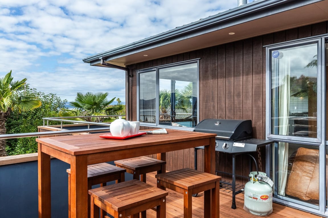 Acacia Bay Getaway - Spacious Family Living