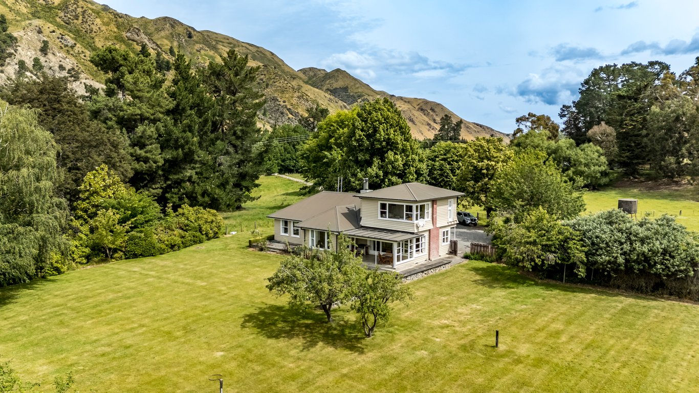 'The Lookout' Lochiel