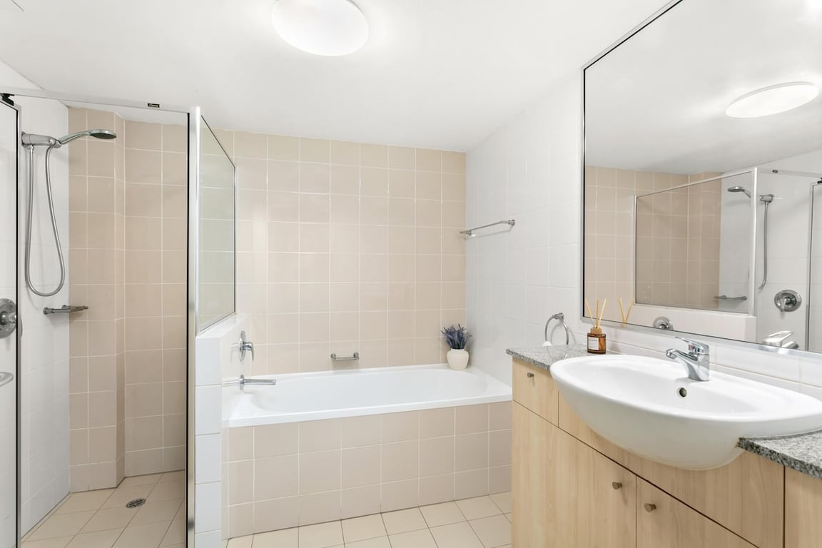 BOW02 - Pyrmont Paradise | Relaxed Living With Gym & Pool