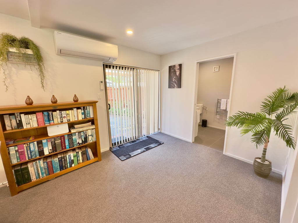 Woodland Cottage (Pet Friendly)