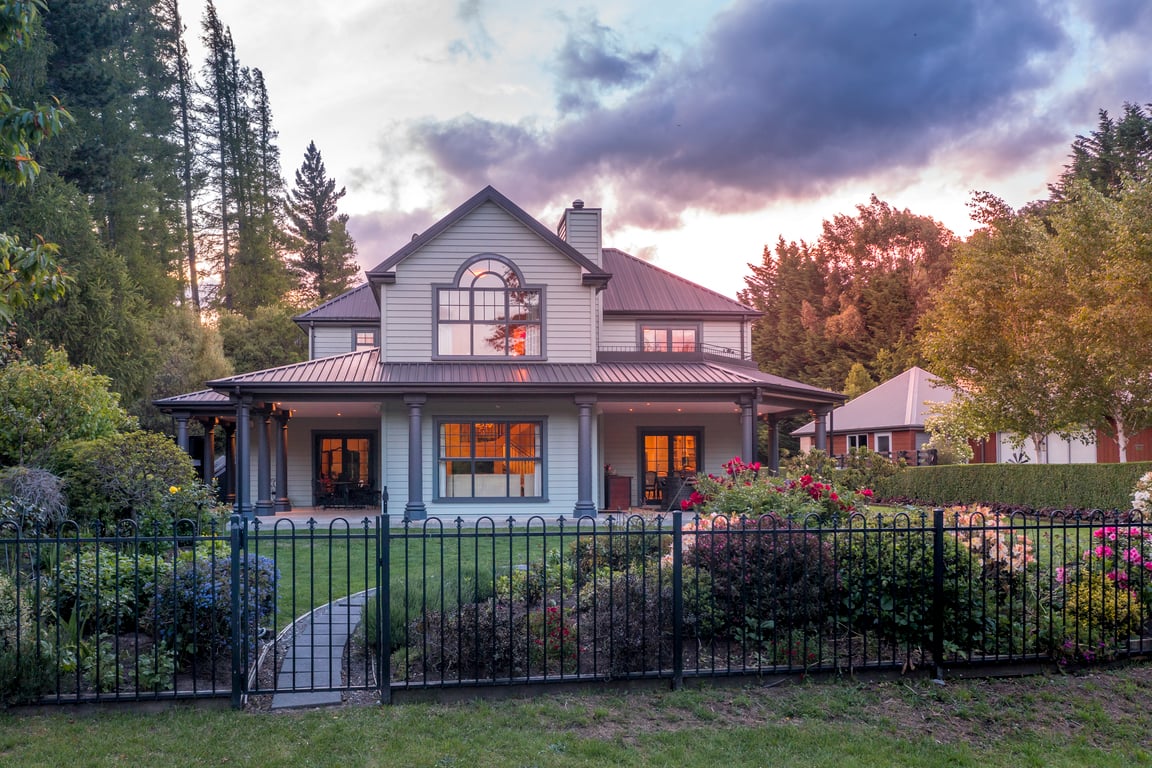 Fontainebleau Luxury Retreat