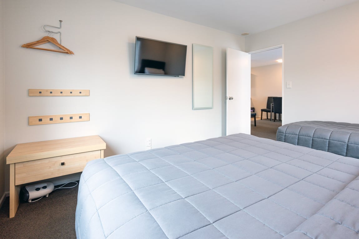 Upper Level 2 Bedroom King