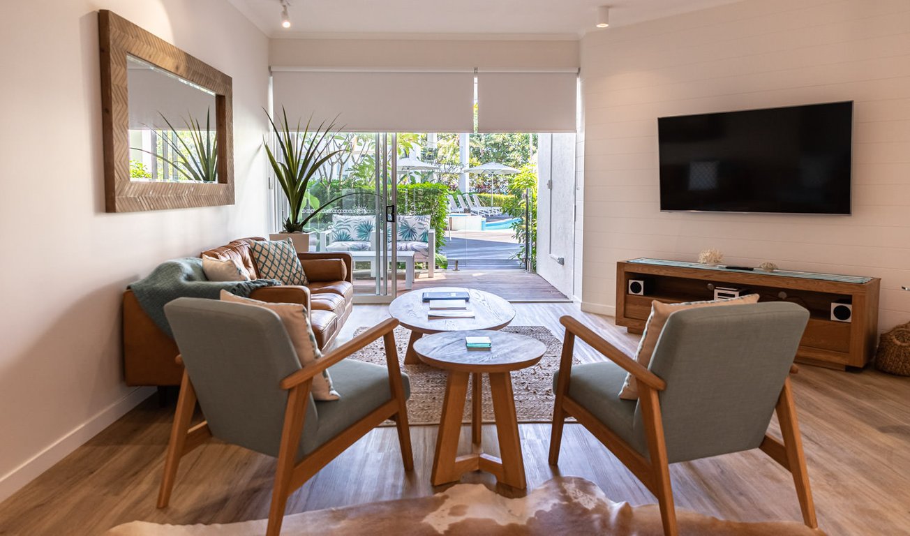 2 Bedroom LUXE Pool Deck Apartment