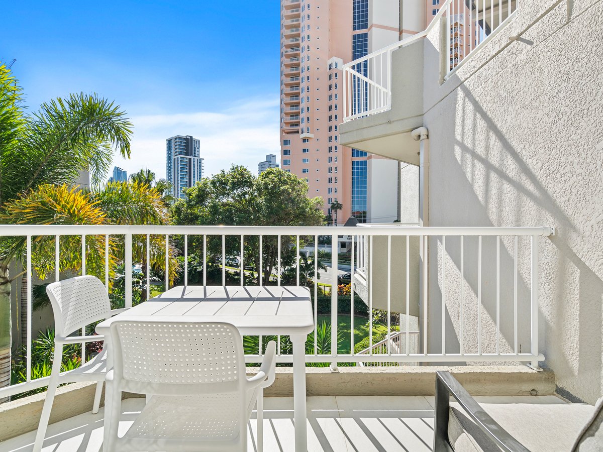 3 Bedroom Queen Apartment