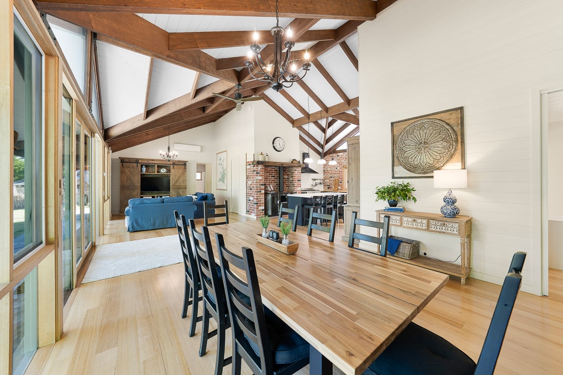 Yarrowood - Country Retreat near Lake Nillahcootie