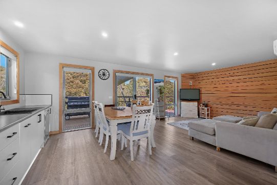 Alpine Edge Retreat- Gateway to Mount Buller