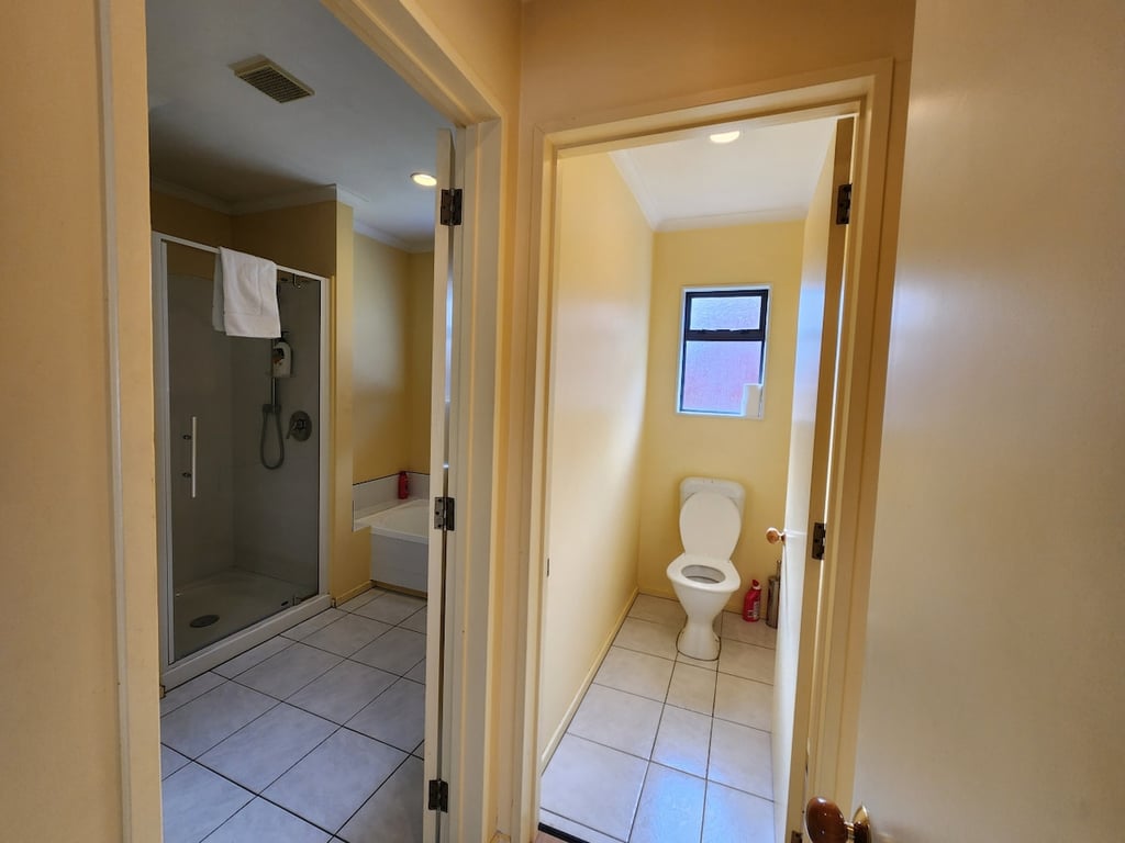 Quiet Family Home Near Hot Pools & Botanical Gardens