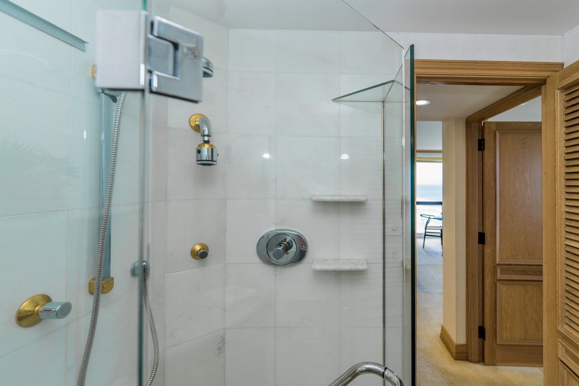 1 Bedroom Deluxe Apartment