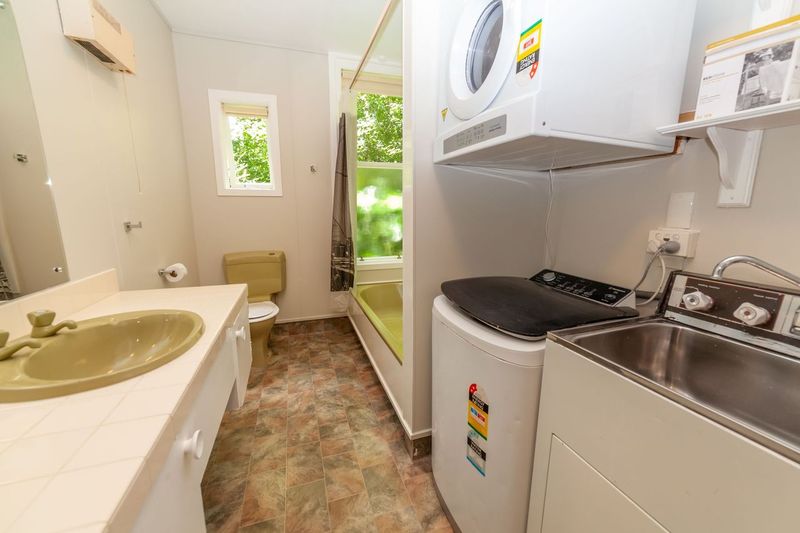 Villa Cheltenham (Pet Friendly) 