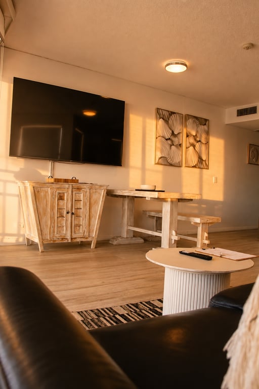 Unit 302 – Superior 1 Bedroom Waterfront Rooftop