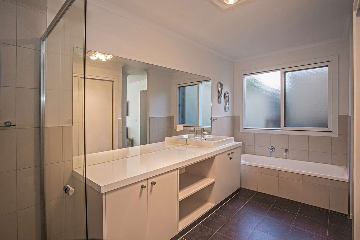 Iona Beachhouse Cowes