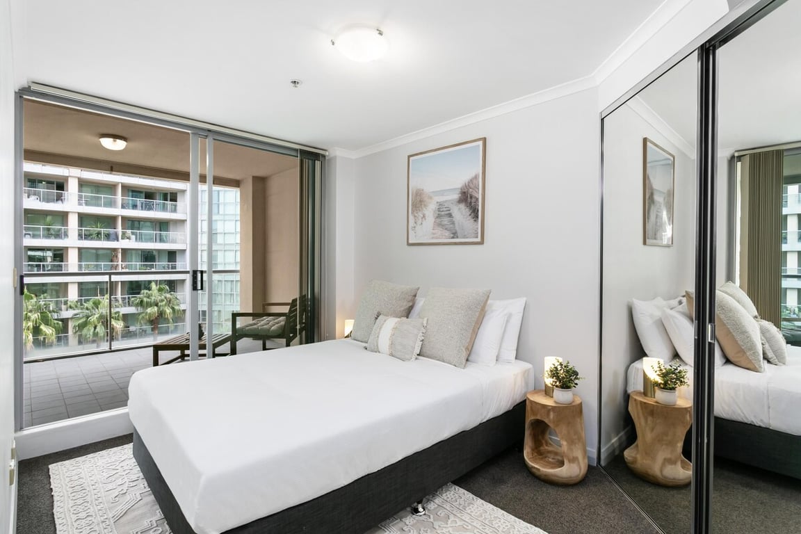 HELP7 - Chatswood Charm | Convenience Meets Poolside Views