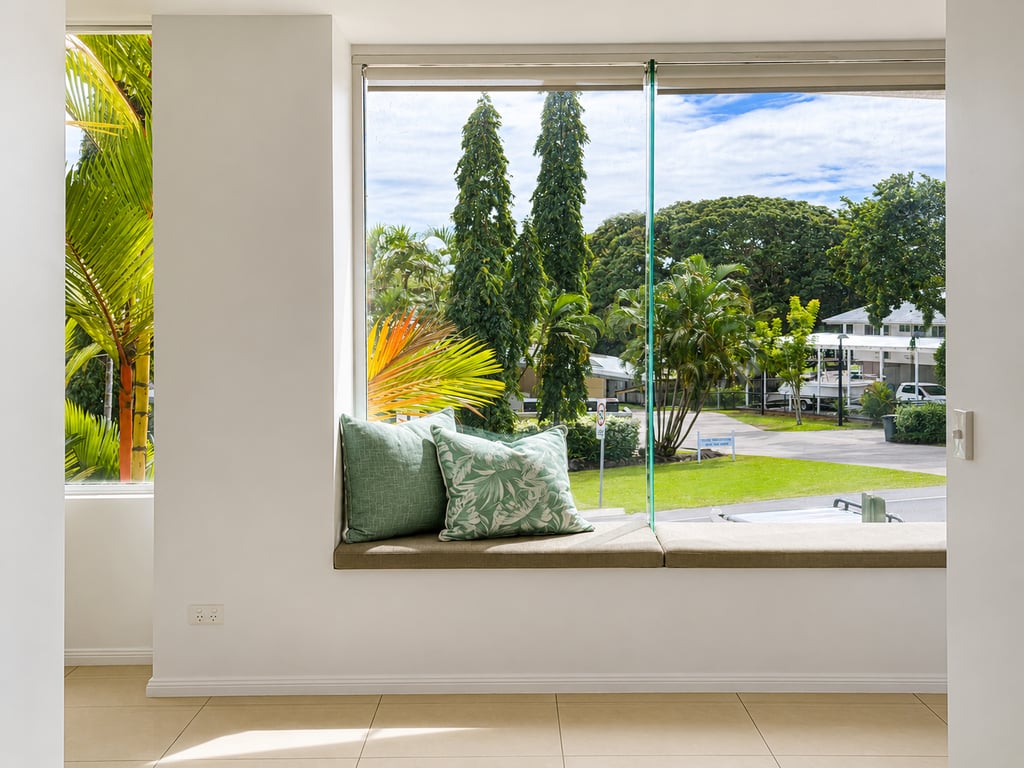 Sun Deck 2 Bedroom Apartment