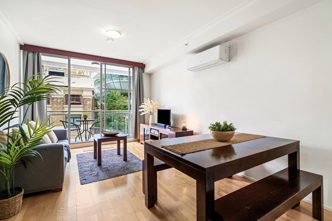 KS004 - CBD Crib | Skyline Views Meet Pool & Gym Living