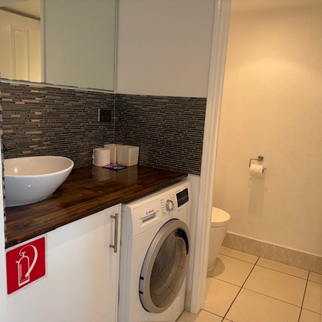 Noosa Keys 2  Bedroom Single Level Apartment