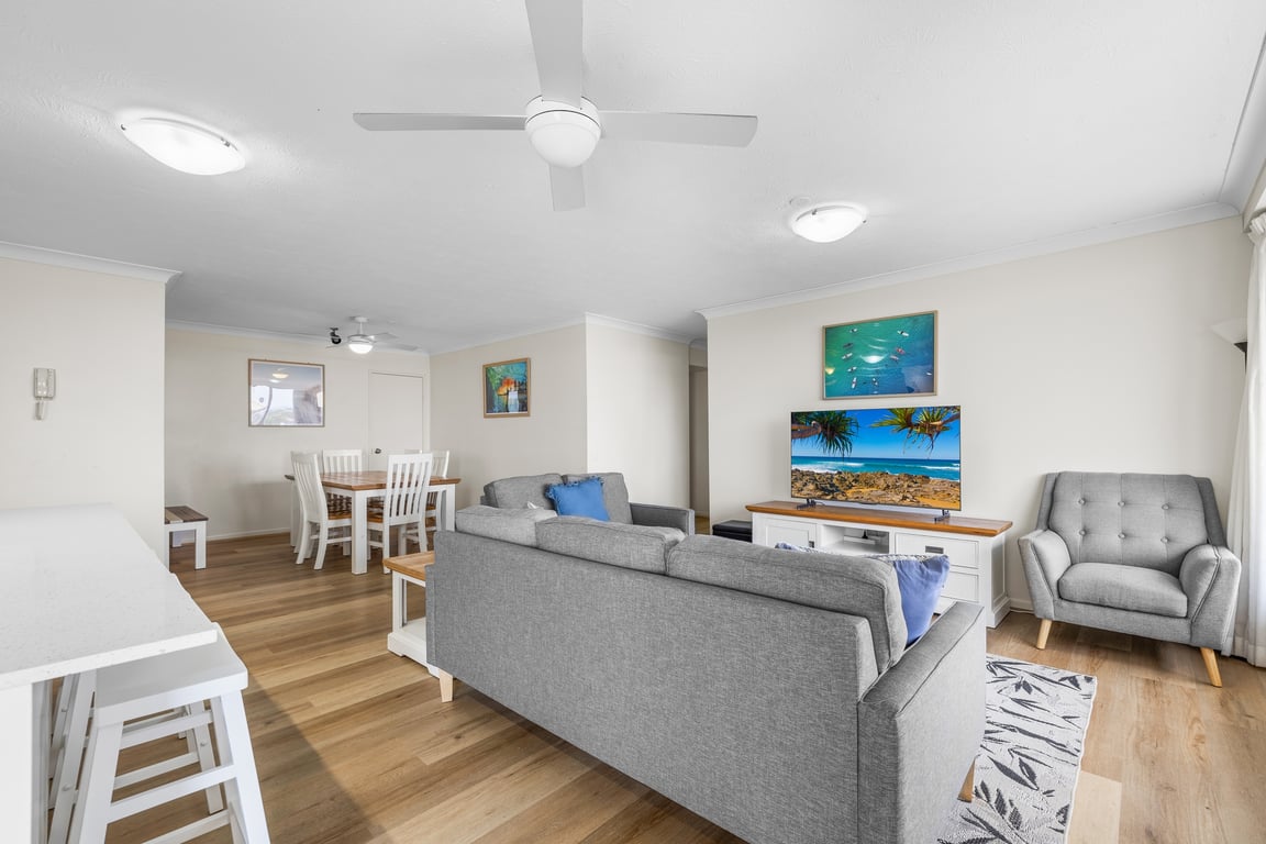 3 Bedroom Ocean View, 1 Queen, 4 Single Beds