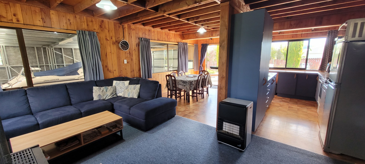 Angela Place - Large Sunny Bach In Kinloch