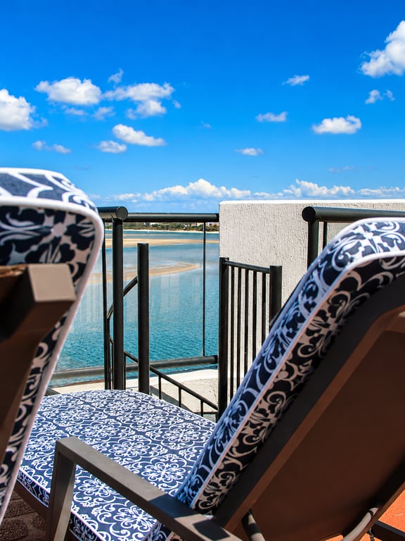 Unit 302 – Superior 1 Bedroom Waterfront Rooftop