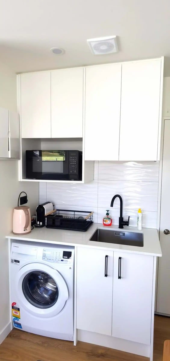 New warm quiet comfy studio