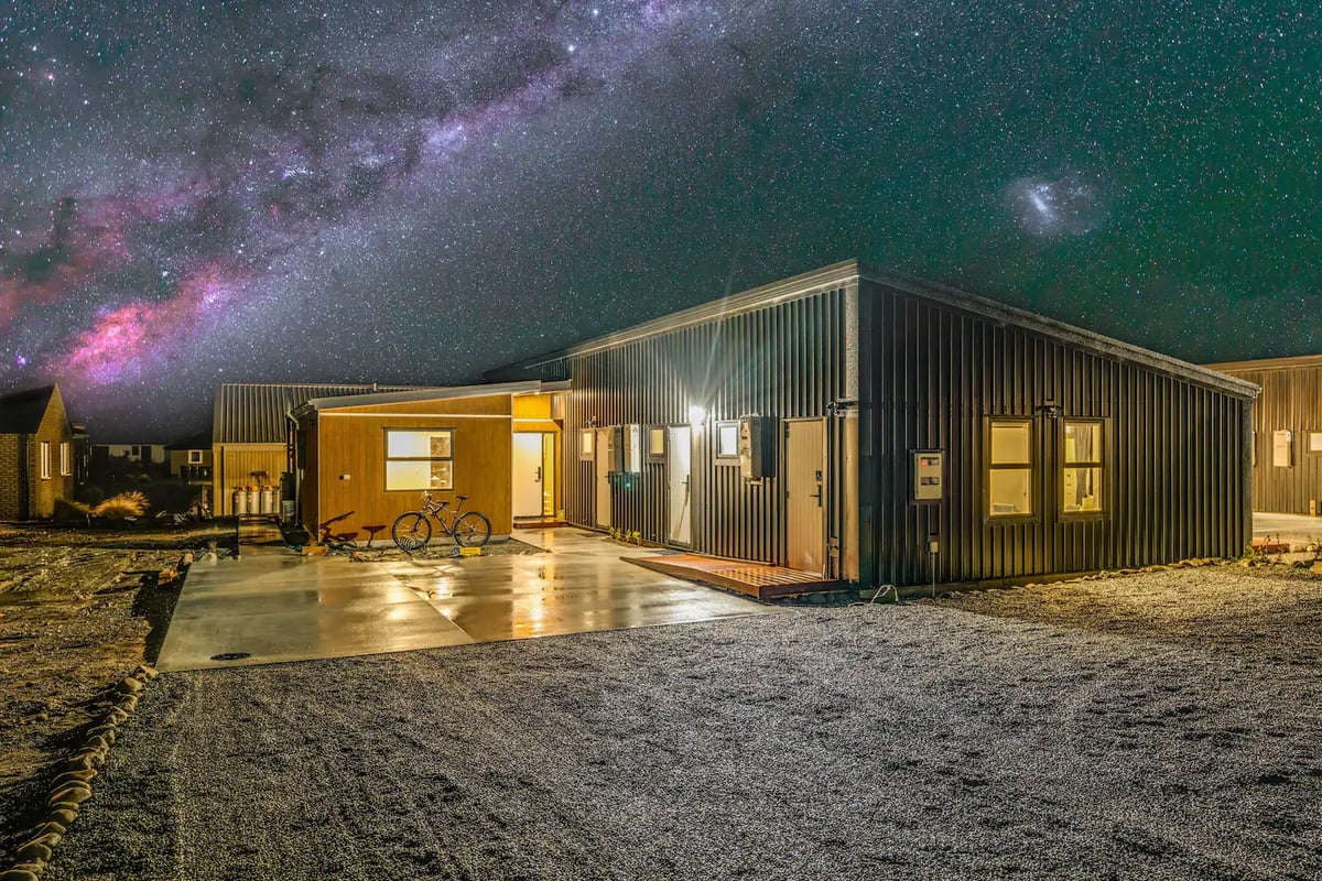 New stylish 1bedroom premium studio/UnitC