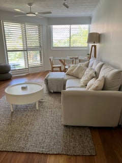 2 Bedroom Pool View with Courtyard-Unit 7 with A/C