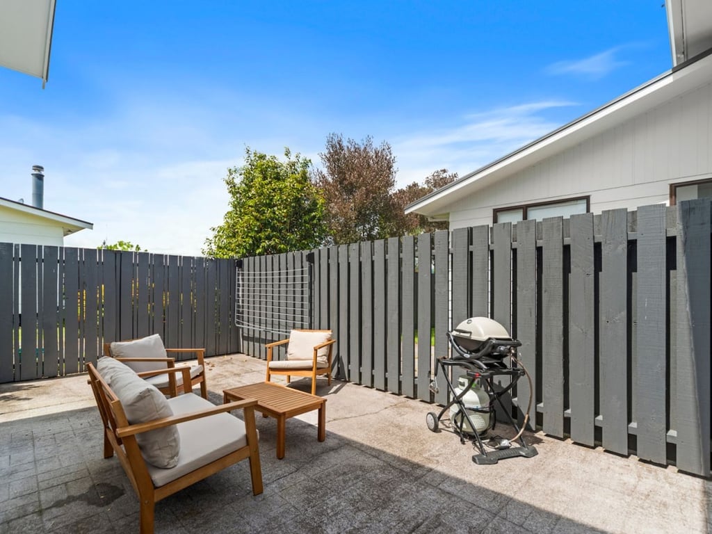 Garden Grove Gem - Lake Taupo Holiday Home