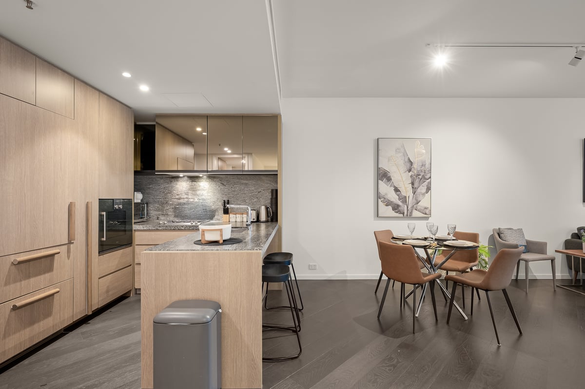 Iconic Fawkner Residence! 2 Bedrooms | 1 Bathroom | Free Parking