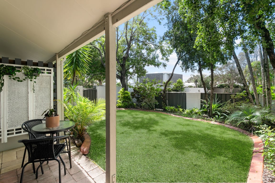 Unit 17 - Eclectic Style Central 2 Bedroom Town House