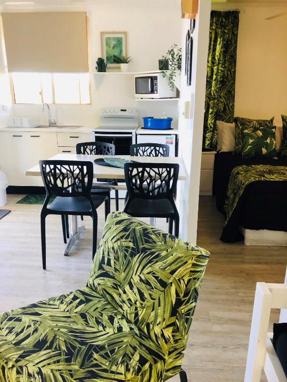 Bungalow 1 Bedroom Waterfront