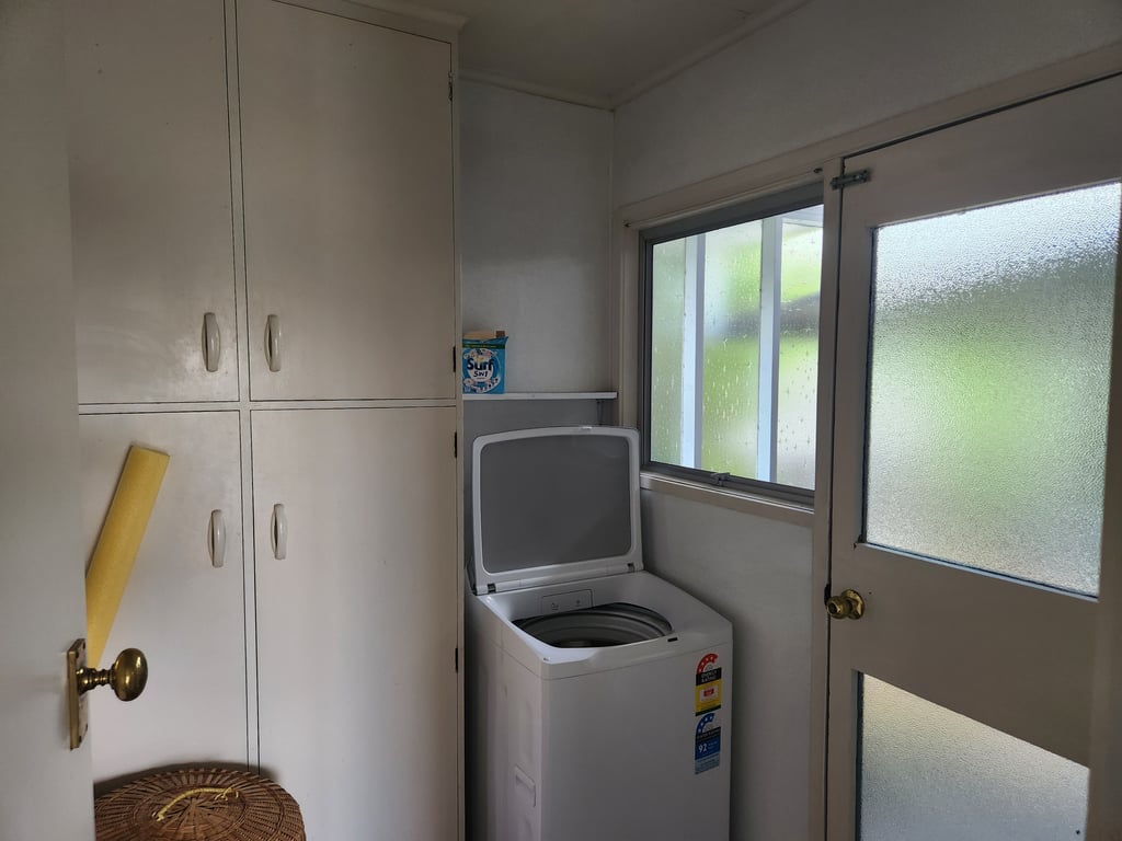 Rainbow Point Pad - Large Elevated Bach With Lake And Mountain Views Free Wi-Fi