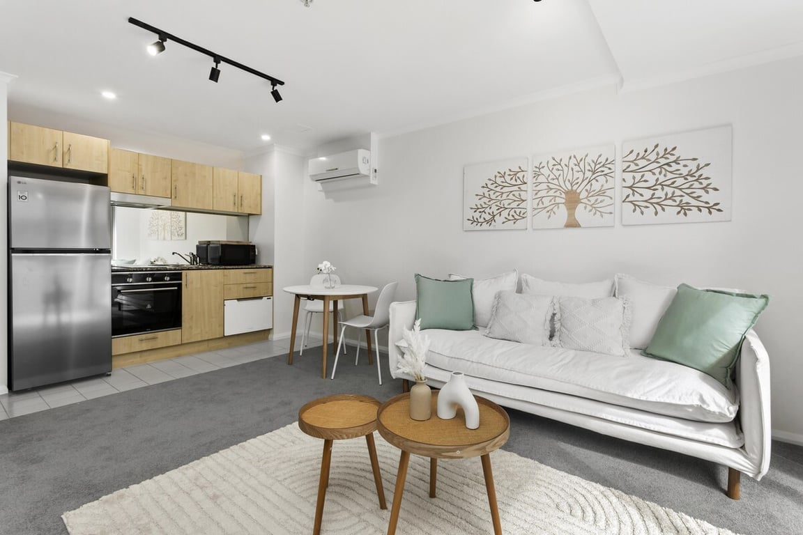 LN405 - St Leonards Sophistication | Laidback Living
