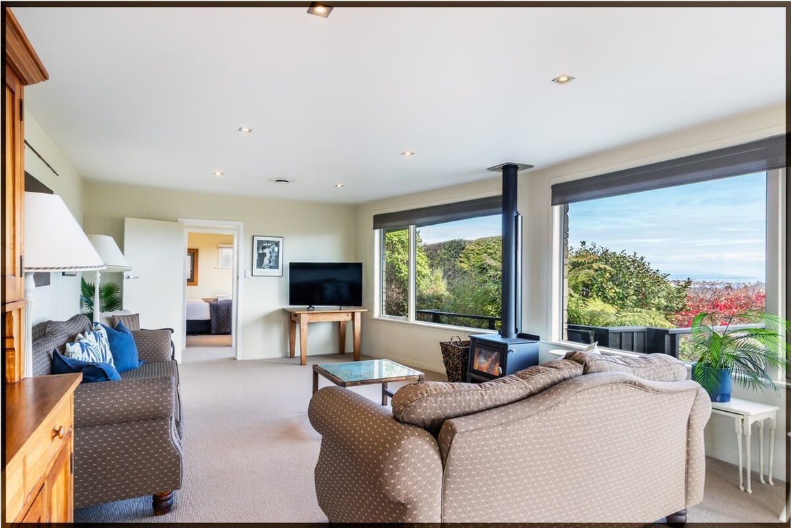 Great Lake Getaway - Your Spacious Taupo Retreat