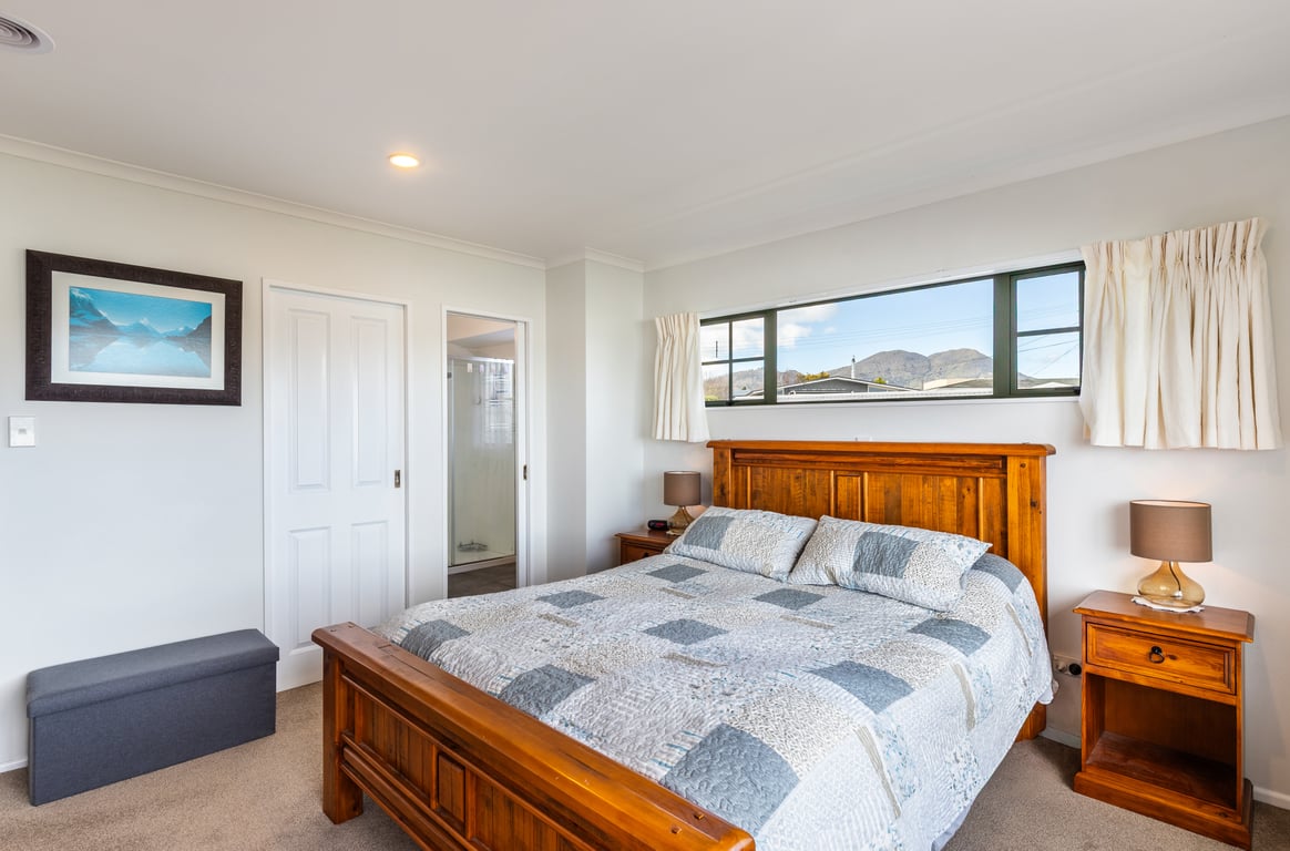 The Good Shepherd - Large Family Home 