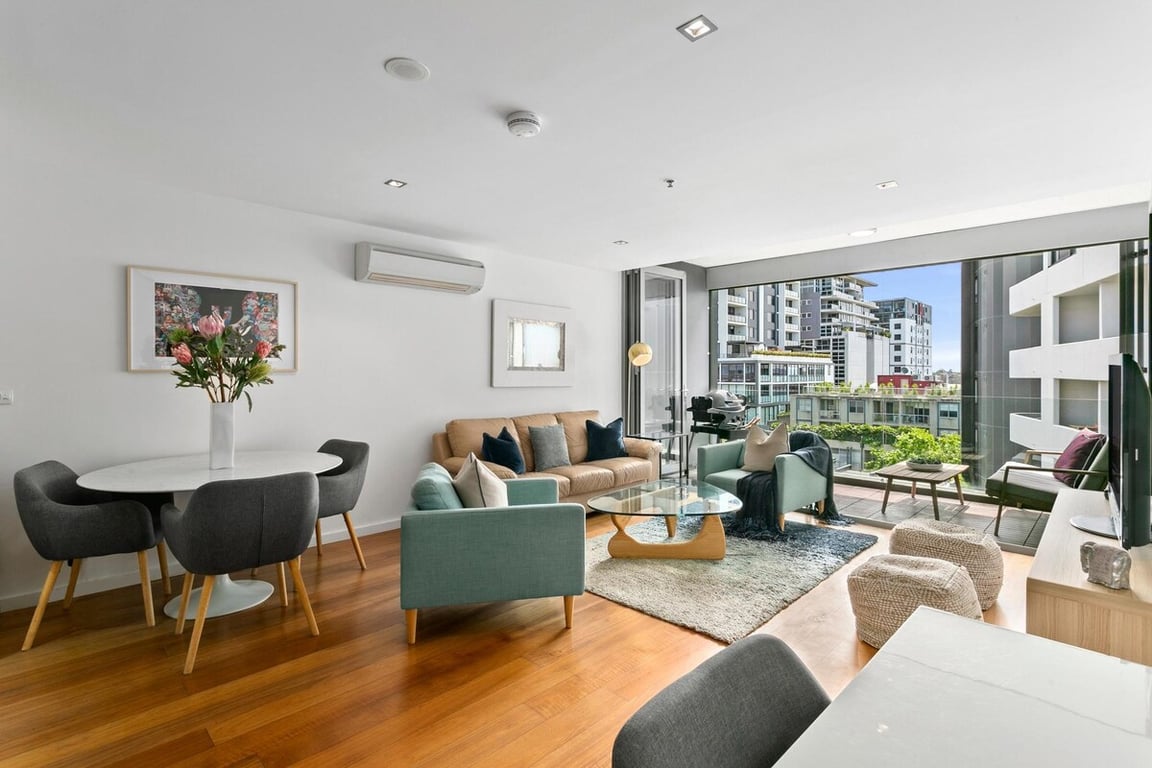 OXLST - St Leonards Sophistication | Relaxed Living
