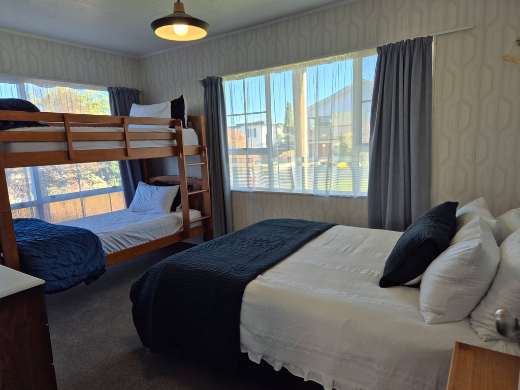The Golders Getaway: Spa, Views & Space