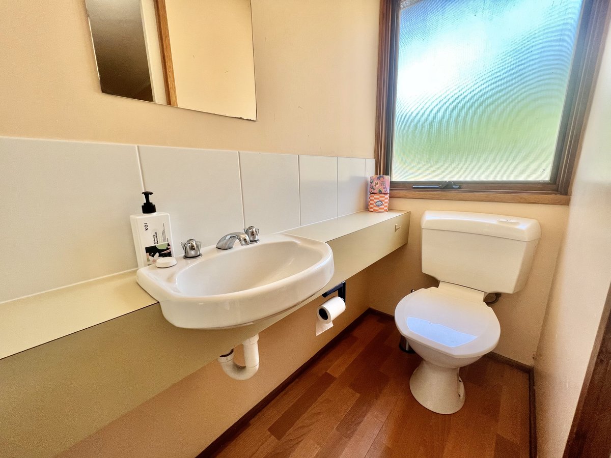 Albaski Lodge Room 1