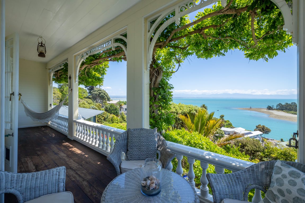 Puna Perch - Te Whare Rangi