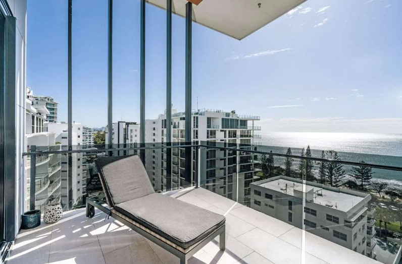 3 Bedroom Skyroom Apartment