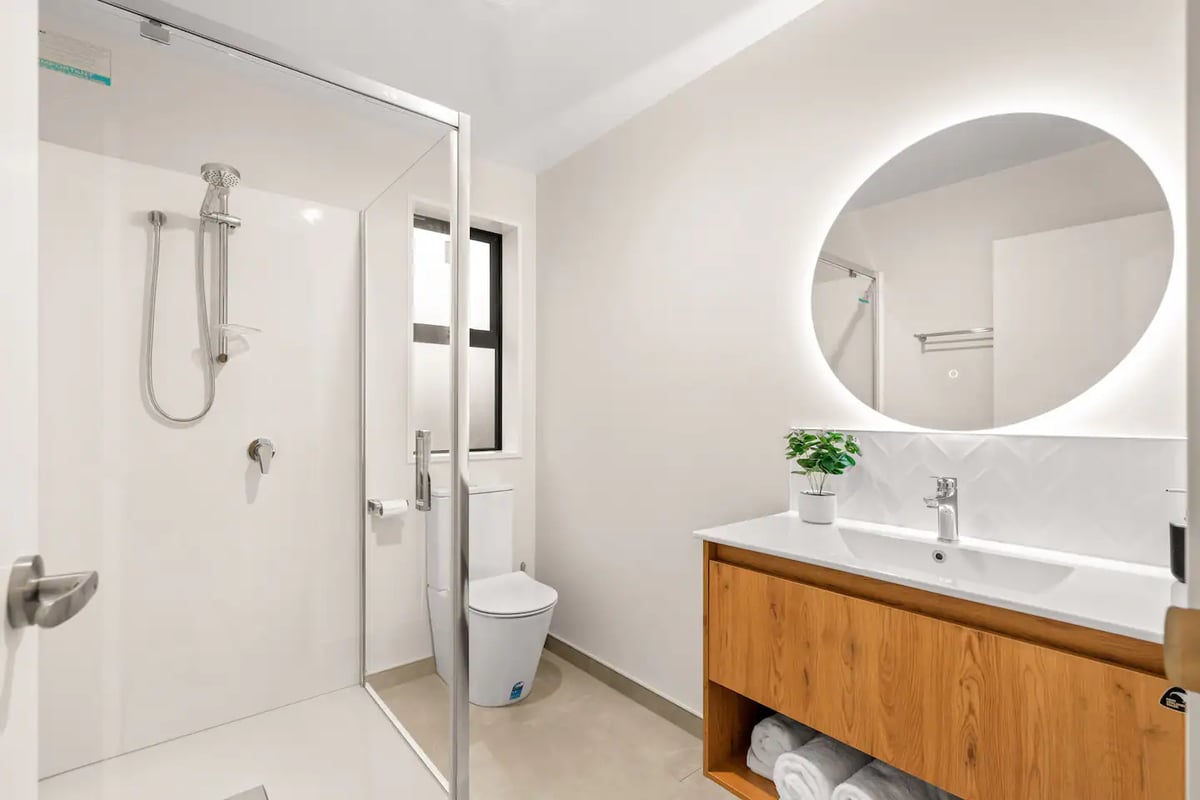 New stylish 2bedroom studio/UnitE