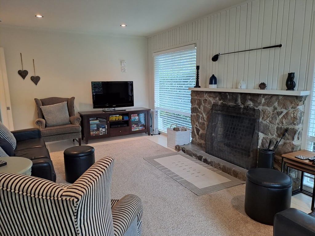 Rainbow Bach 66 - Beautiful Modern Home In Rainbow Point