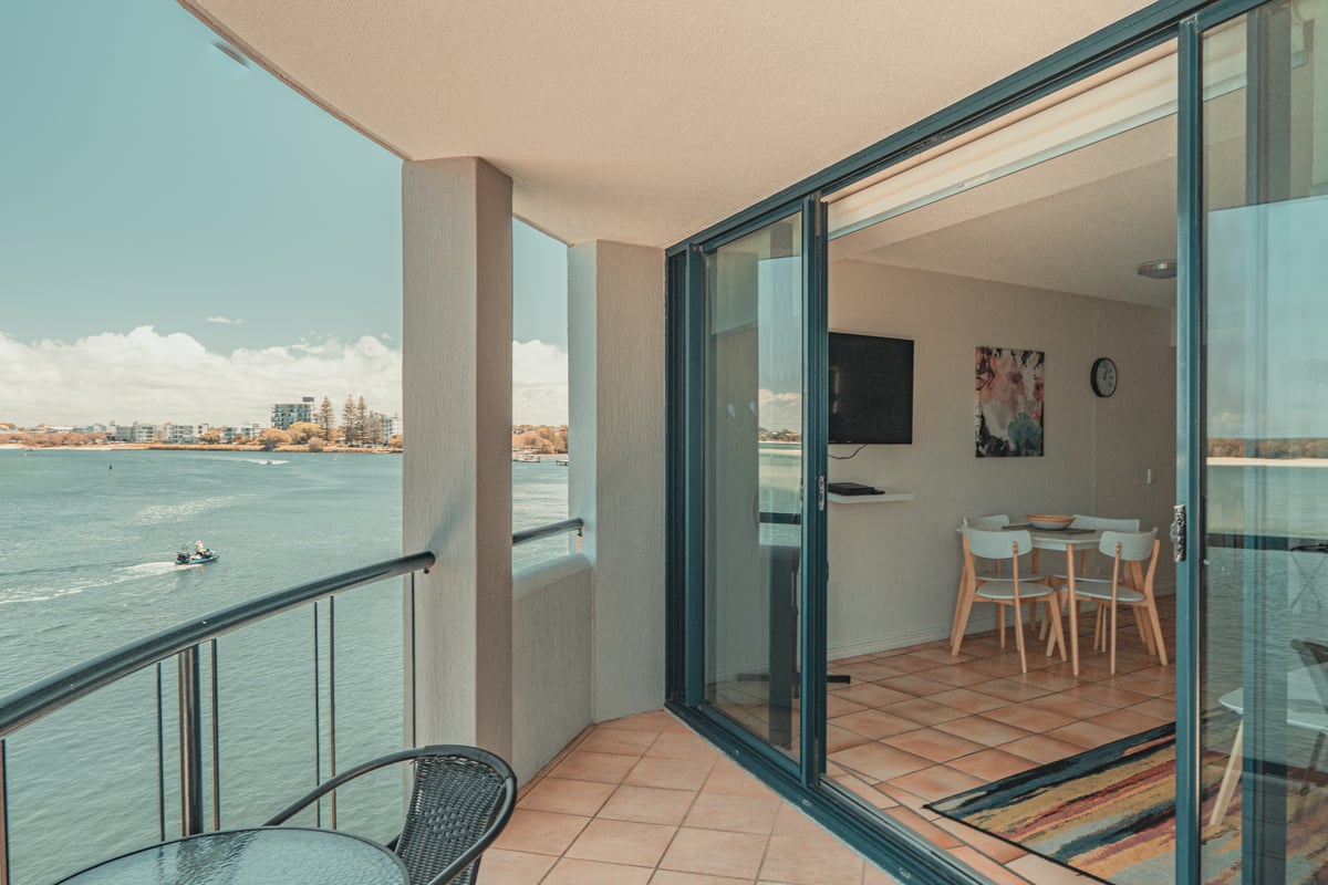 Executive 1 Bedroom Waterfront