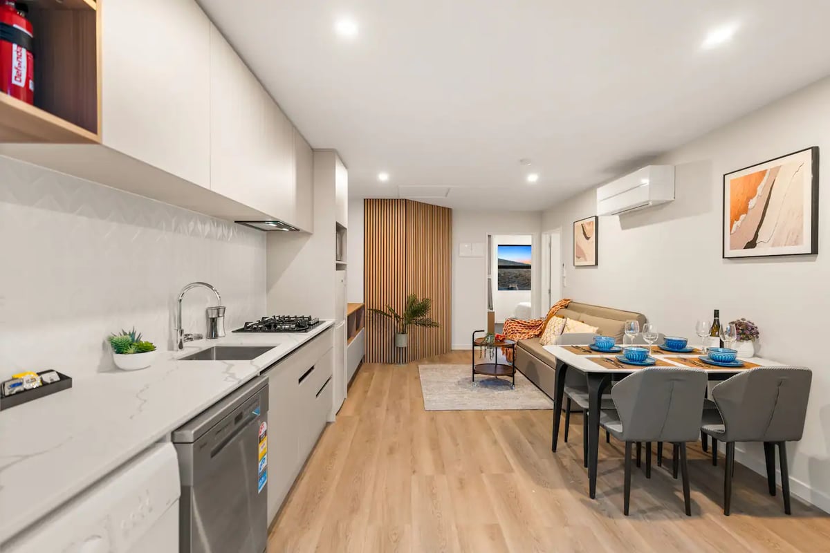 New stylish 2bedroom studio/UnitE